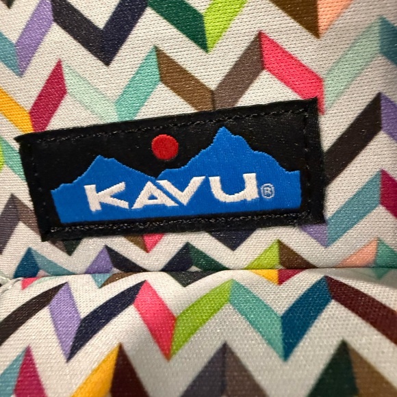 KAVU Colorful Chevron Sling Bag - Picture 8 of 9